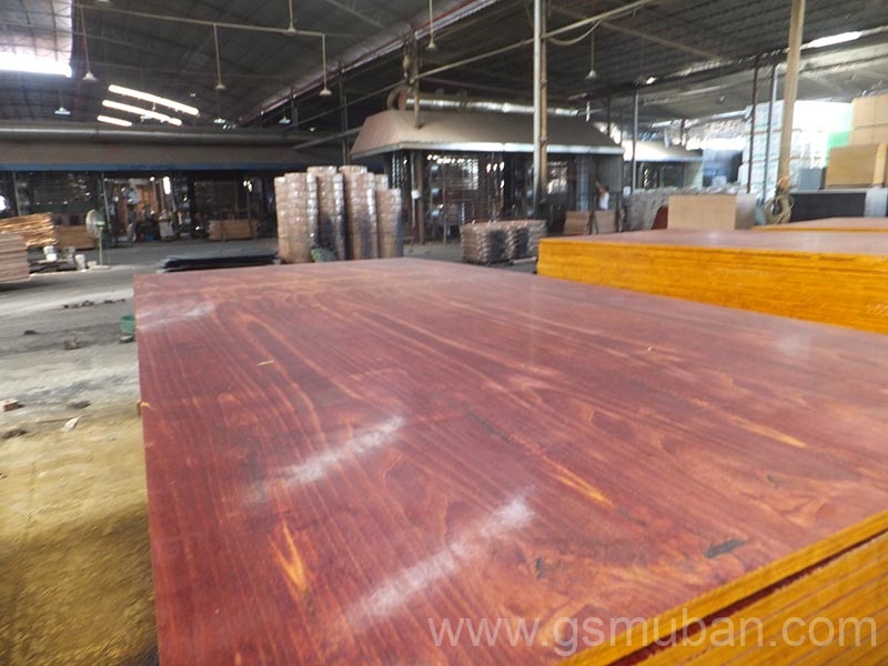 劣質建筑模板分層了？什么原因？